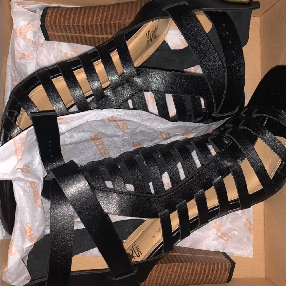 Womens Black Caged Leather Stiletto